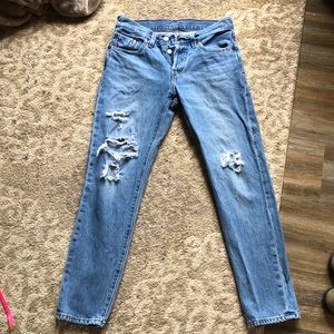 Mid-rise 501 Levis - Tapered leg